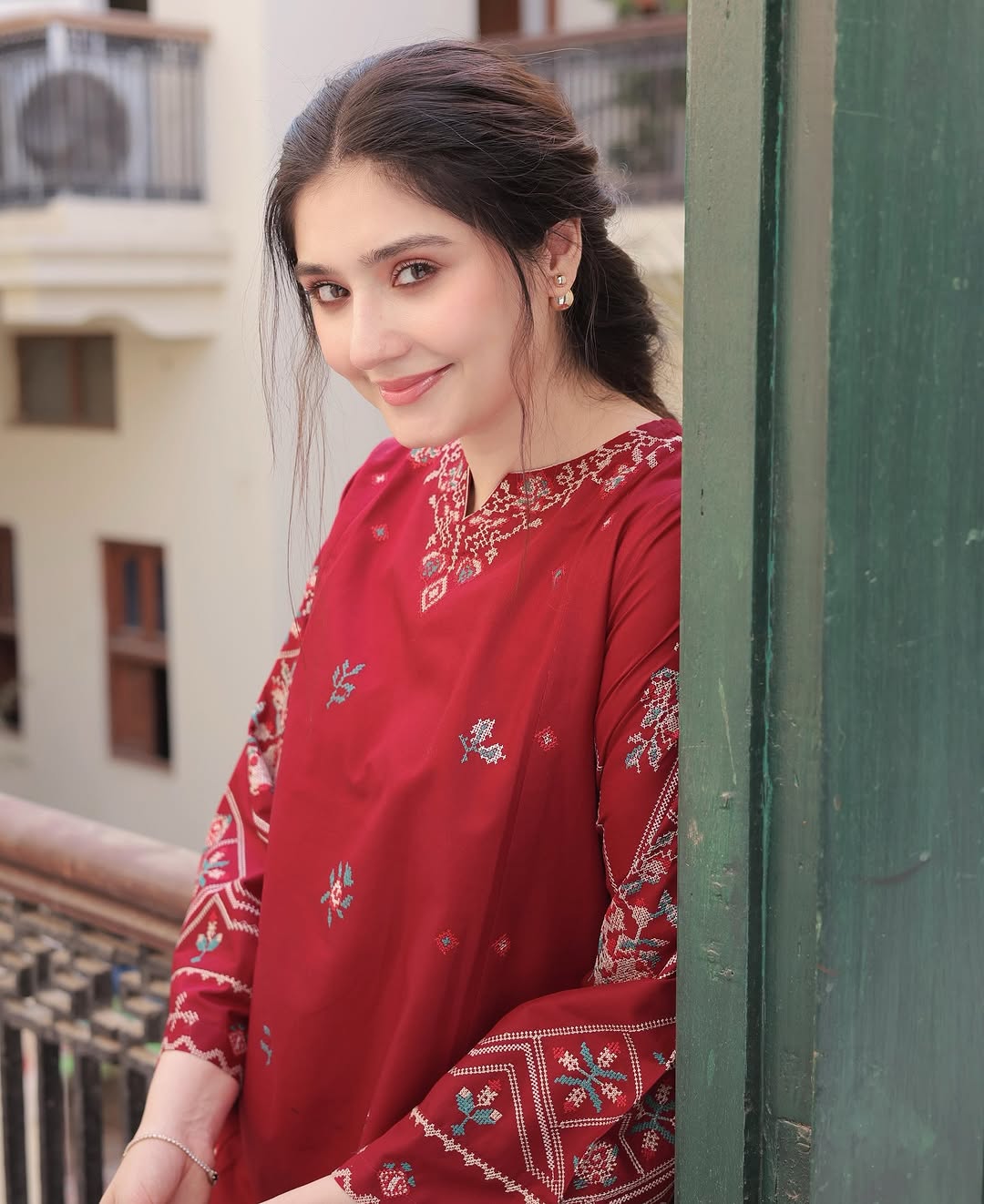 EIRA Embroidered Co-ord Set ( FARSHI SHALWAR)